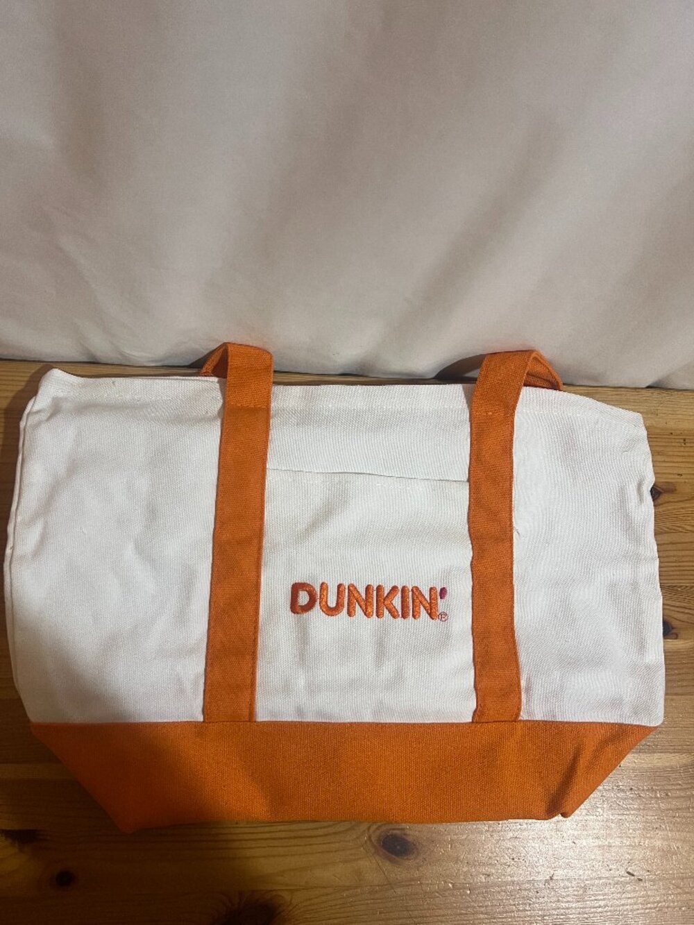 Dunkin’ Orange & White Tote Bag With Outside Drink Pocket LE 2026 Brand New